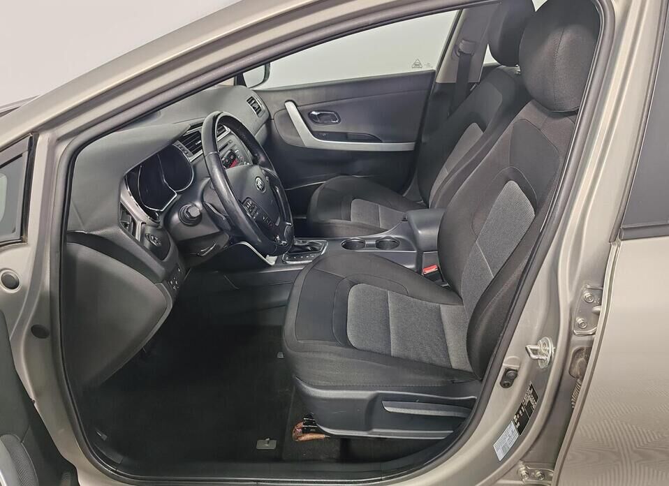 Kia Ceed, II Рестайлинг 1.6 MT (130 л.с.)