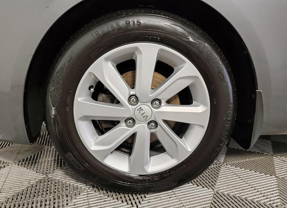 Kia Rio 1.6 MT (123 л.с.)