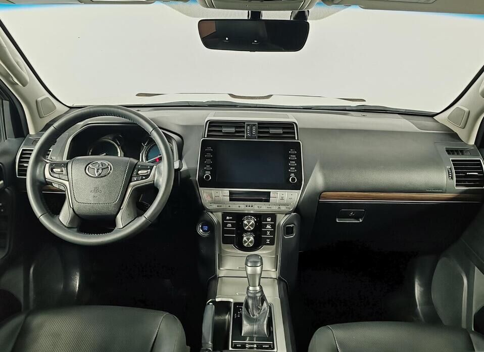 Toyota Land Cruiser Prado, 150 Series Рестайлинг 3 2.8d AT (200 л.с.) 4WD