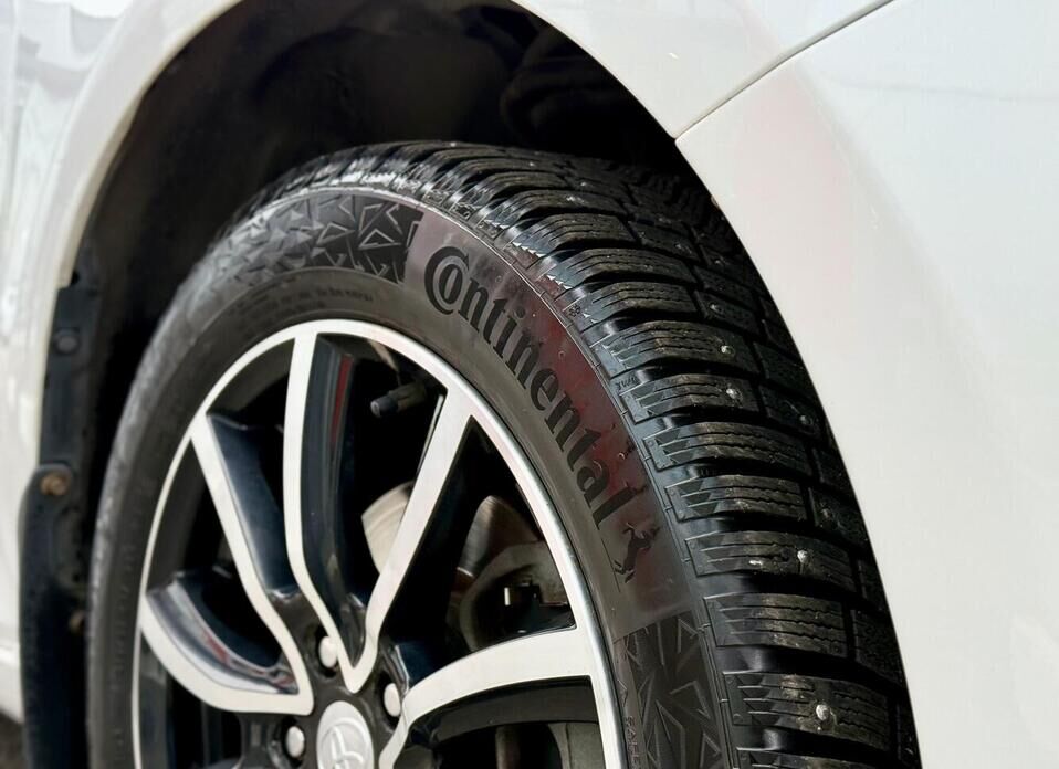 Toyota Camry, VII (XV50) Рестайлинг 2.5 AT (181 л.с.)