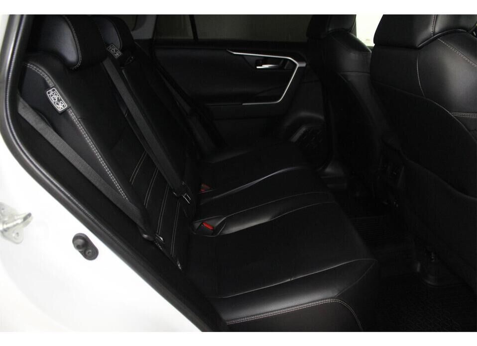 Toyota RAV4 2.5 AT (199 л.с.) 4WD