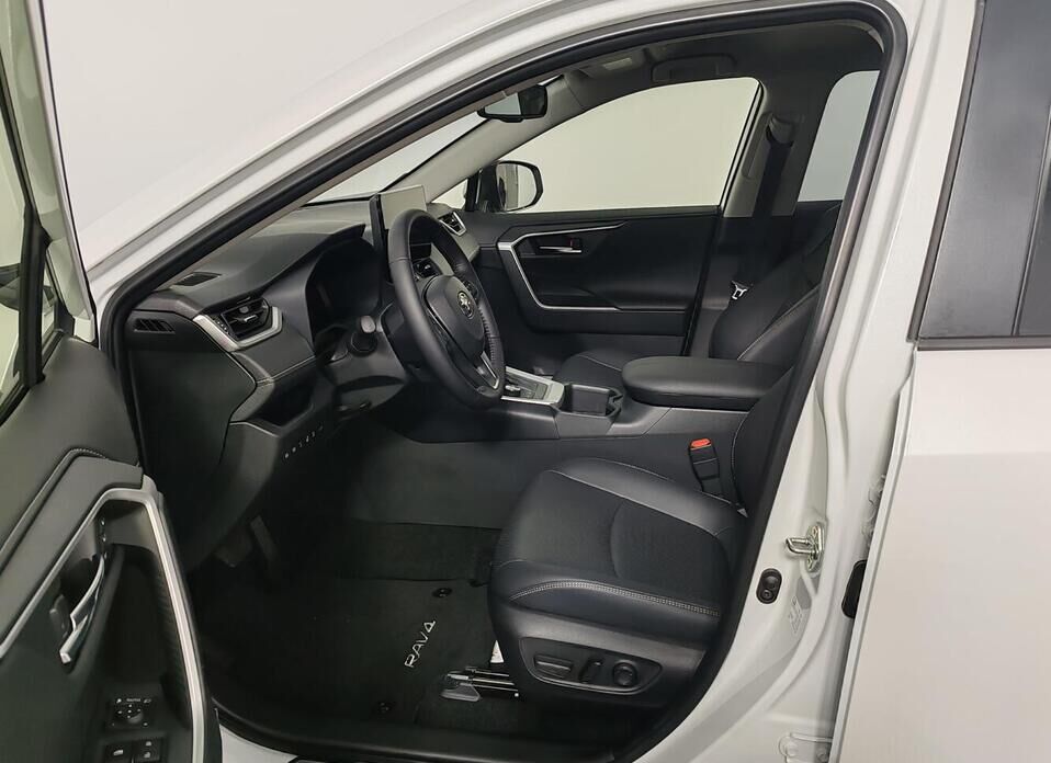 Toyota RAV4, V (XA50) 2.0 CVT (173 л.с.) 4WD