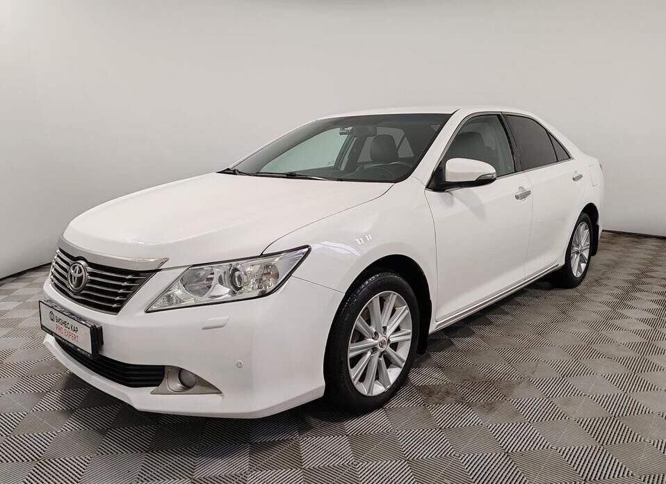 Toyota Camry, VII (XV50) 2.5 AT (181 л.с.)