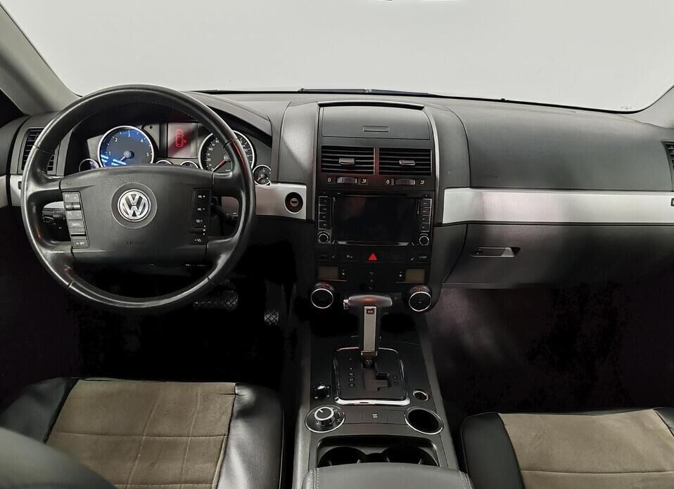 Volkswagen Touareg, I Рестайлинг 2.5d AT (174 л.с.) 4WD