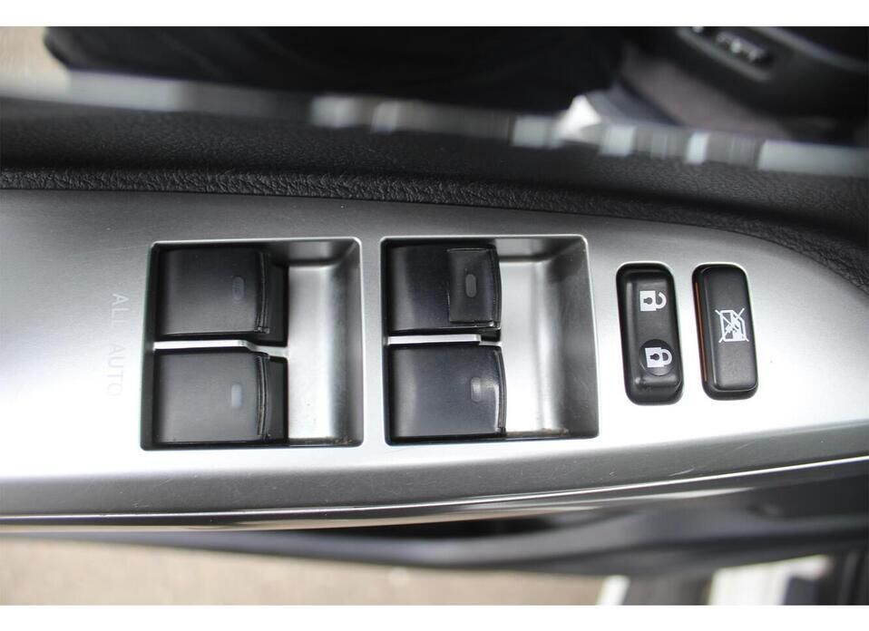 Toyota Land Cruiser, 200 Series Рестайлинг 1 4.5d AT (235 л.с.) 4WD