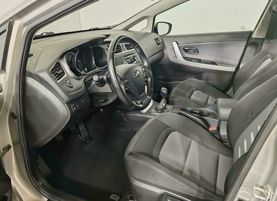 Kia Ceed 1.6 MT (129 л.с.)