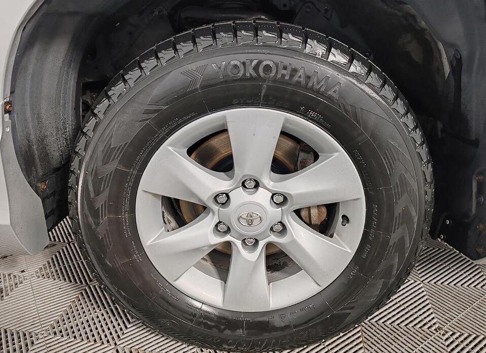 Toyota Land Cruiser Prado, 150 Series Рестайлинг 2 2.8d AT (177 л.с.) 4WD