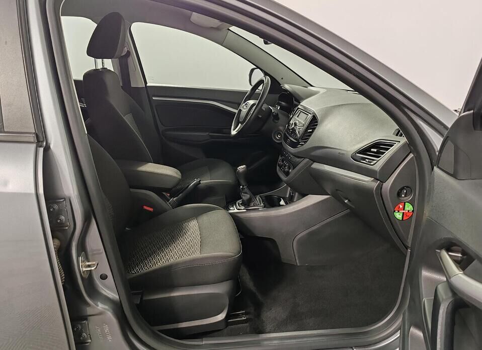 LADA (ВАЗ) Vesta, I 1.6 MT (106 л.с.)