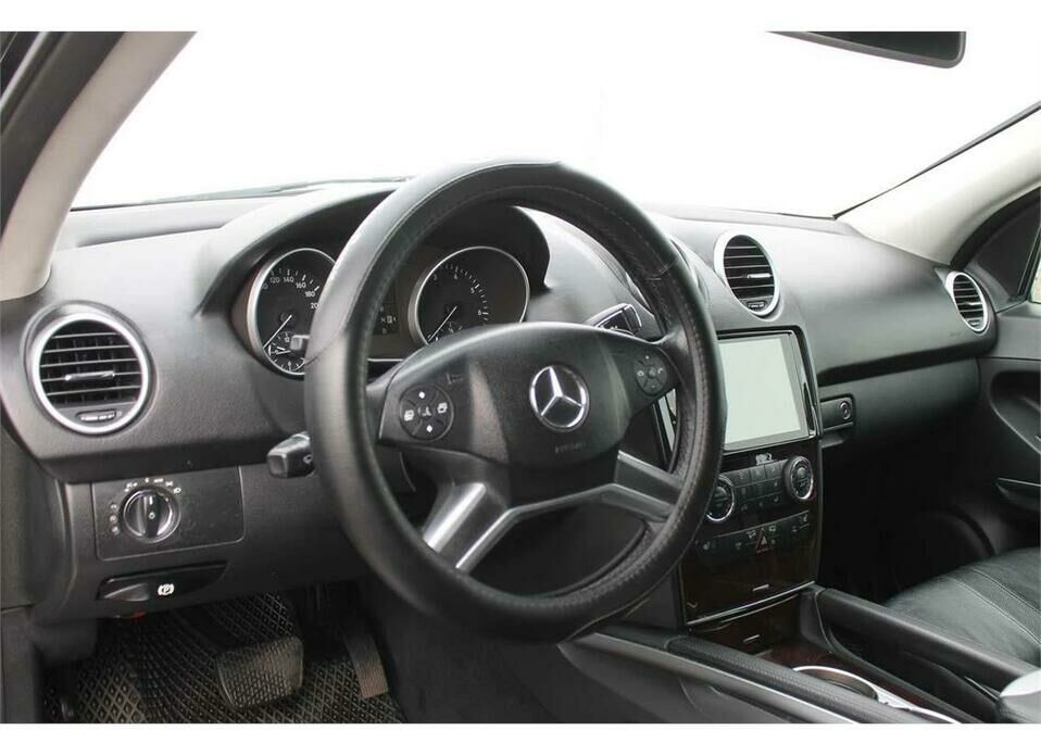 Mercedes-Benz M-Класс 350 3.5 AT (272 л.с.) 4WD