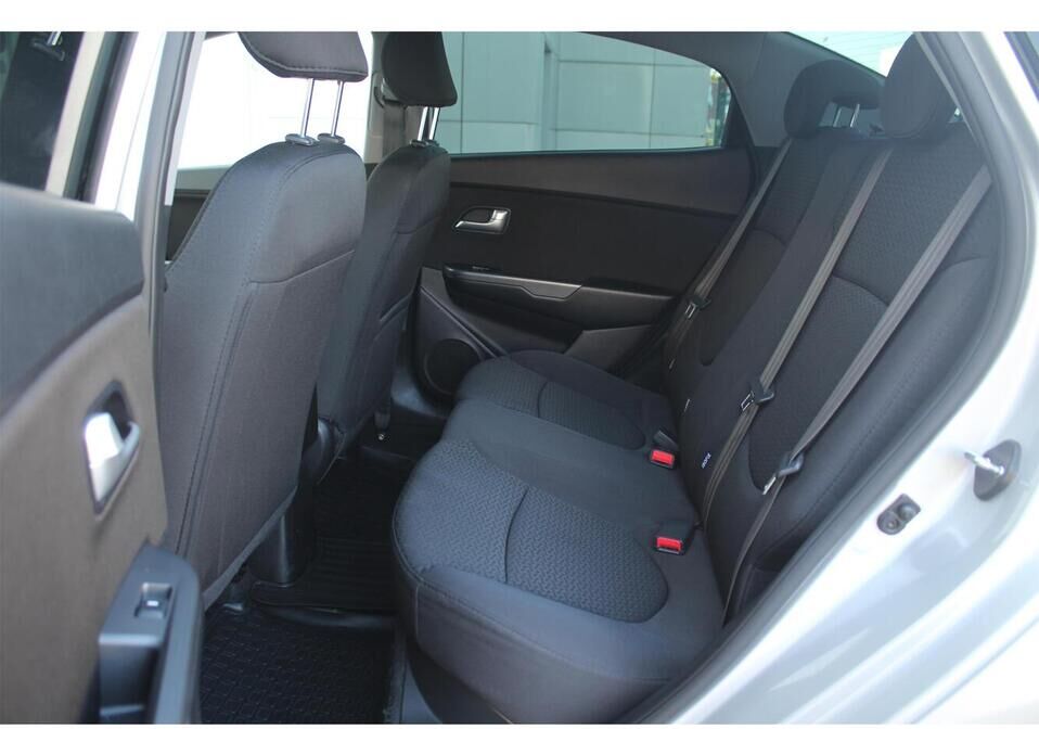 Kia Rio, III Рестайлинг 1.6 MT (123 л.с.)