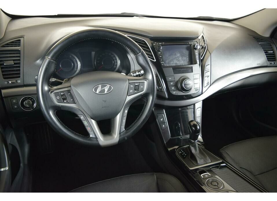 Hyundai i40 2.0 AT (150 л.с.)