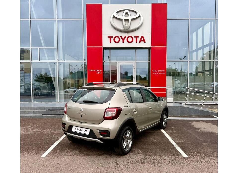 Renault Sandero Stepway 1.6 MT (82 л.с.)
