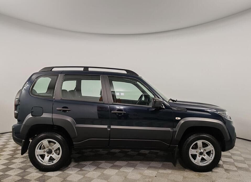 LADA (ВАЗ) Niva Travel, I 1.7 MT (80 л.с.) 4WD