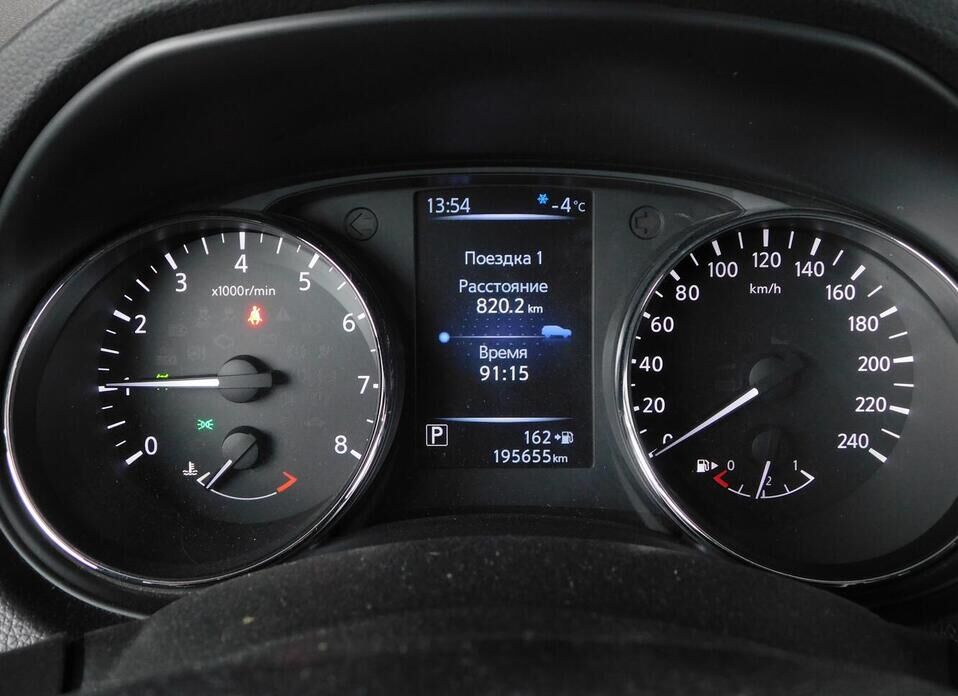 Nissan Qashqai, II 2.0 CVT (144 л.с.) 4WD