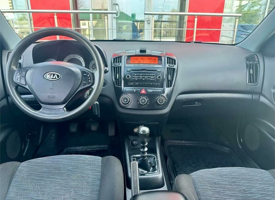 Kia Ceed 1.4 MT (109 л.с.)