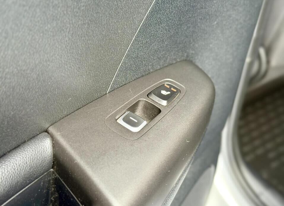 Kia Sportage, IV Рестайлинг 2.0 MT (150 л.с.) 4WD