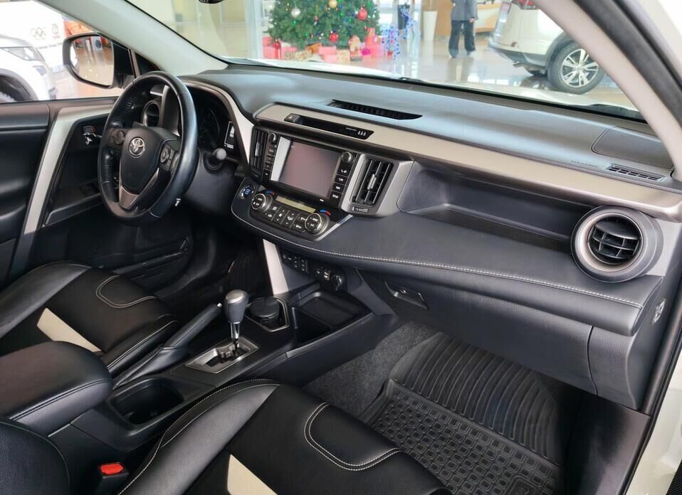 Toyota RAV4, IV (XA40) Рестайлинг 2.0 CVT (146 л.с.)