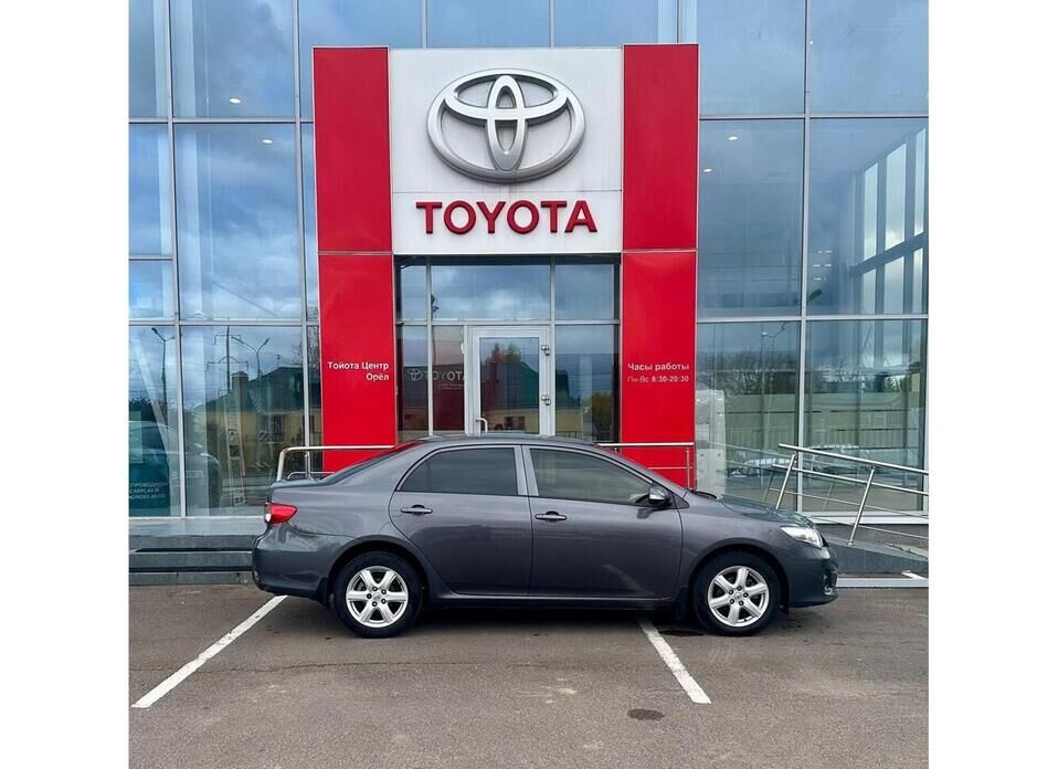 Toyota Corolla, X (E140, E150) Рестайлинг 1.6 MT (124 л.с.)