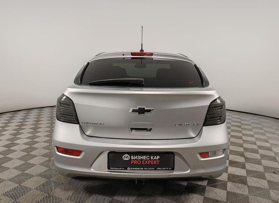 Chevrolet Cruze, I 1.6 MT (109 л.с.)