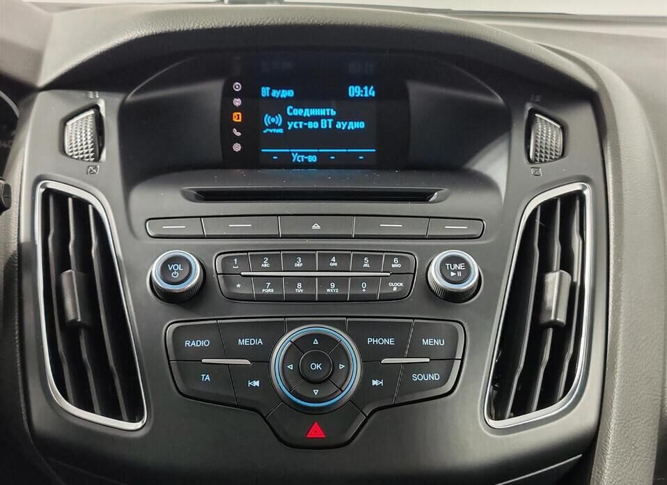Ford Focus, III Рестайлинг 1.6 AMT (125 л.с.)
