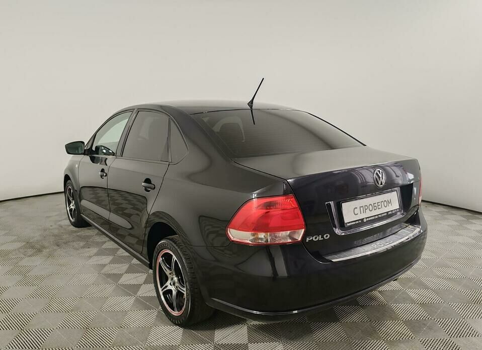Volkswagen Polo 1.6 AT (105 л.с.)