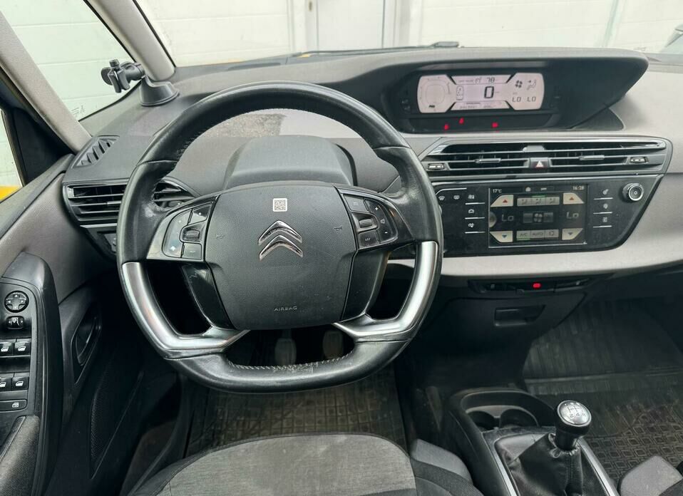 Citroen C4 Picasso 1.6 MT (120 л.с.)