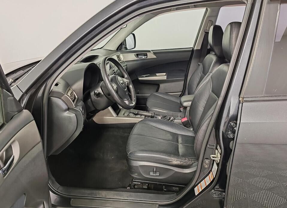 Subaru Forester 2.5 AT (173 л.с.) 4WD