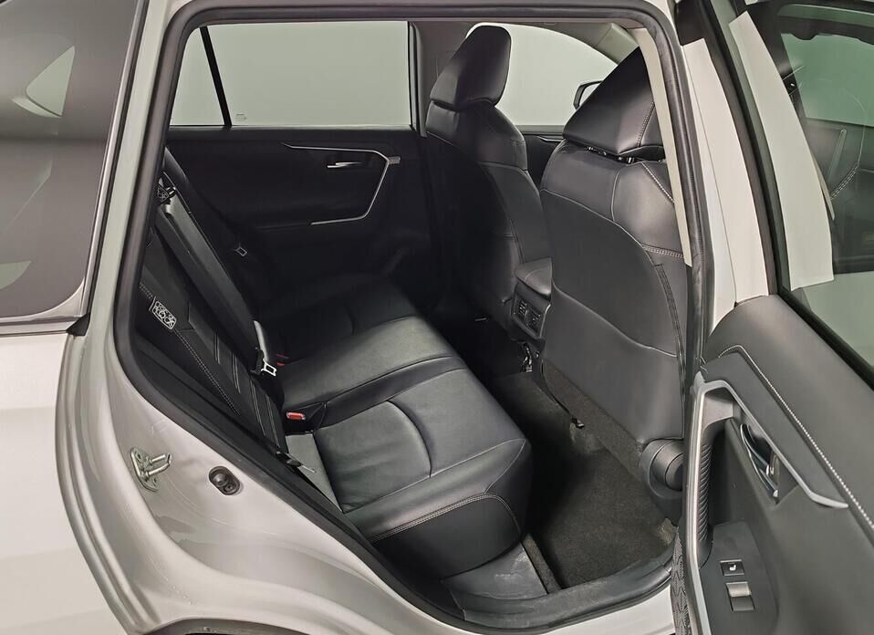 Toyota RAV4 2.5 AT (199 л.с.) 4WD