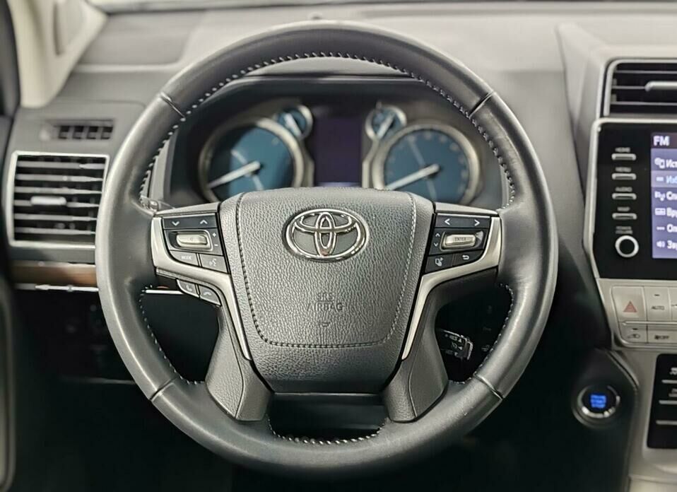 Toyota Land Cruiser Prado 2.8d AT (200 л.с.) 4WD