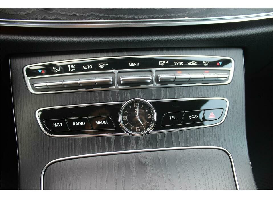 Mercedes-Benz E-Класс 200 2.0 AT (184 л.с.)