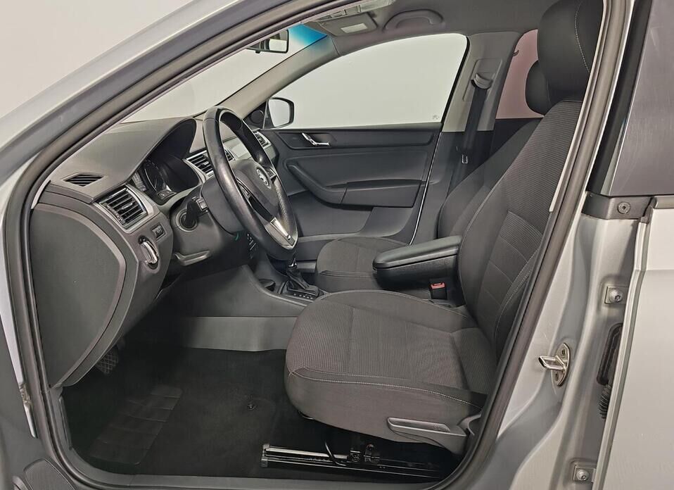 Skoda Rapid 1.6 AT (105 л.с.)