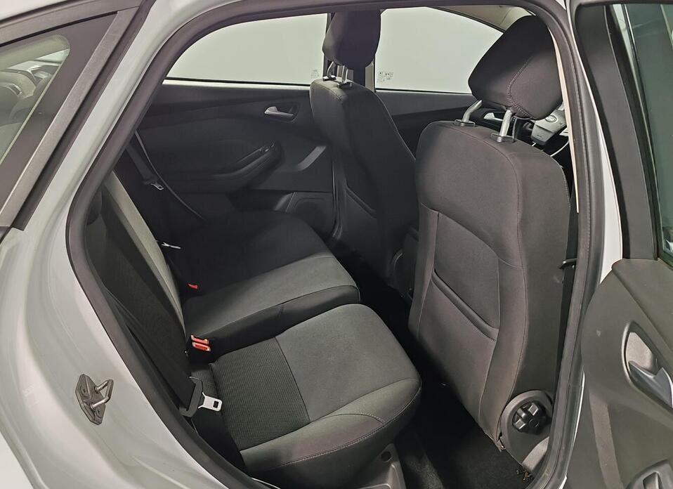 Ford Focus, III Рестайлинг 1.6 AMT (125 л.с.)