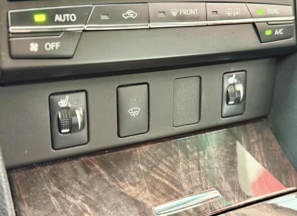 Toyota Camry, VII (XV50) Рестайлинг 2.5 AT (181 л.с.)