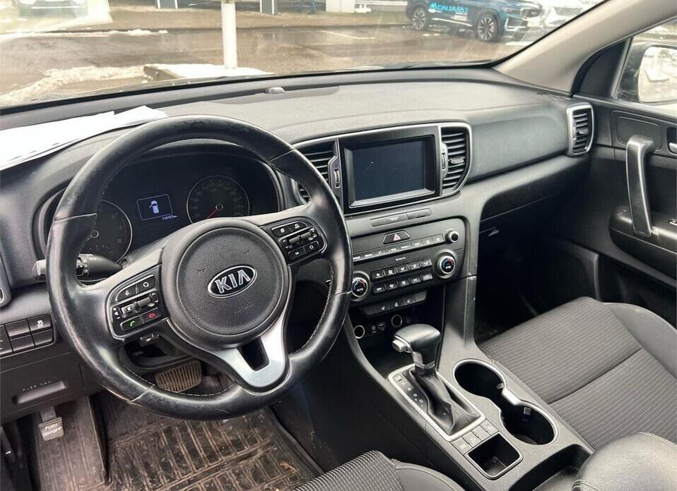 Kia Sportage, IV 2.0 AT (150 л.с.)