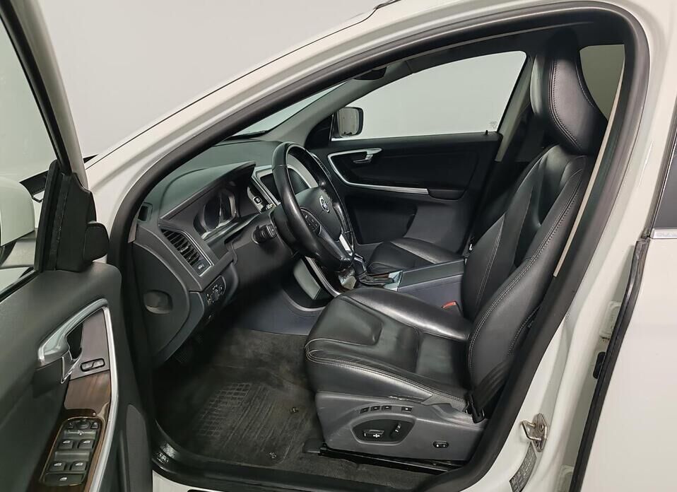 Volvo XC60, I Рестайлинг 2.4d AT (215 л.с.) 4WD