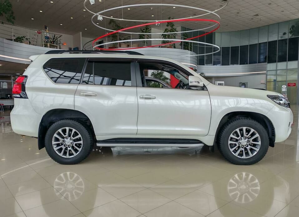 Toyota Land Cruiser Prado 2.8d AT (177 л.с.) 4WD