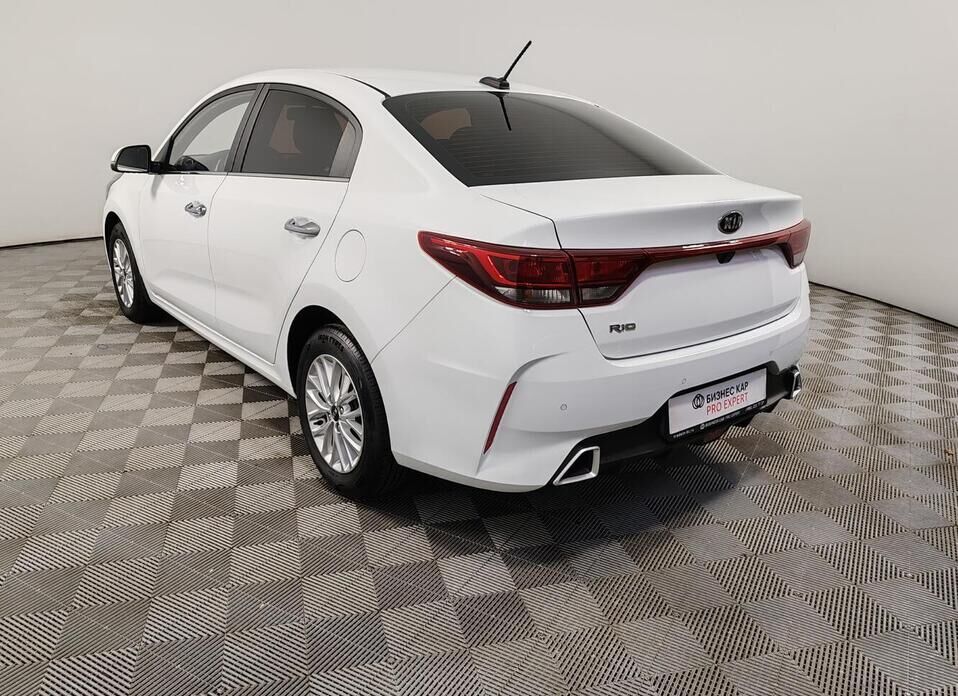 Kia Rio 1.6 AT (123 л.с.)