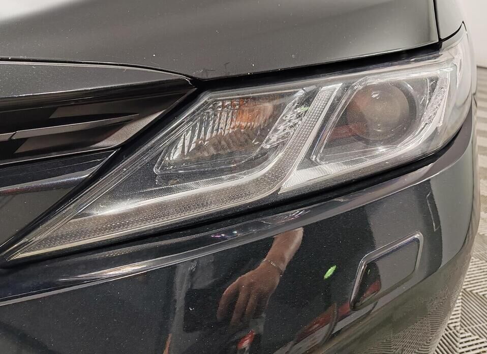 Toyota Camry 2.5 AT (181 л.с.)