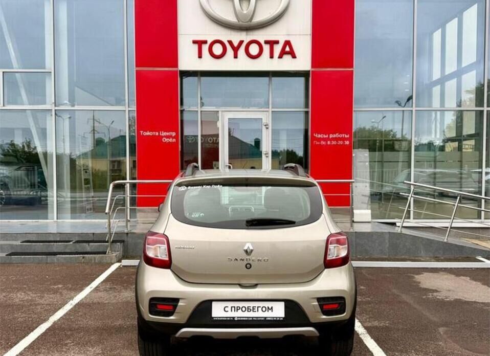Renault Sandero Stepway 1.6 MT (82 л.с.)