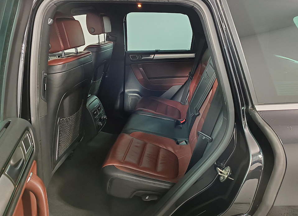 Volkswagen Touareg, II 3.0d AT (245 л.с.) 4WD