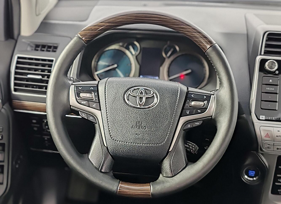 Toyota Land Cruiser Prado, 150 Series Рестайлинг 2 2.8d AT (177 л.с.) 4WD
