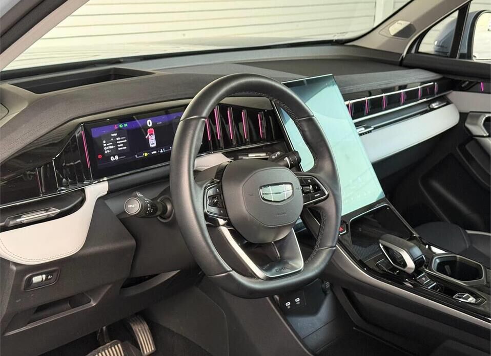 Geely Atlas, II 2.0 AMT (200 л.с.)