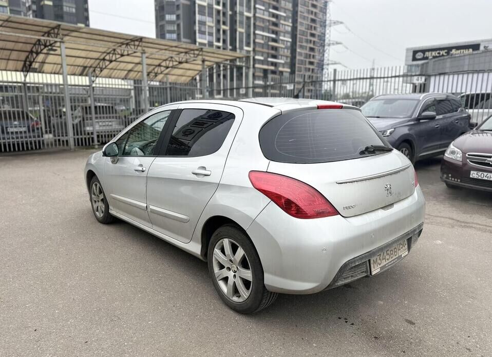 Peugeot 308, I Рестайлинг 1.6 AT (120 л.с.)