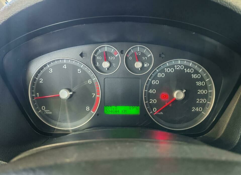 Ford C-MAX 1.8 MT (125 л.с.)