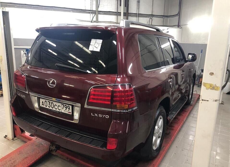 Lexus LX, III 570 5.7 AT (367 л.с.) 4WD