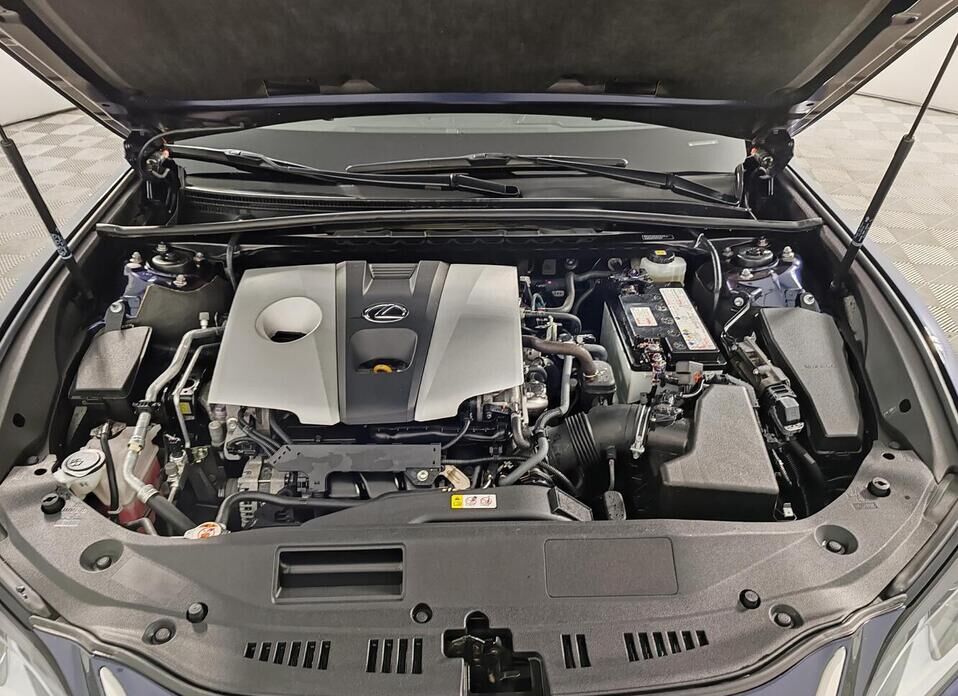 Lexus ES, VII 250 2.5 AT (200 л.с.)