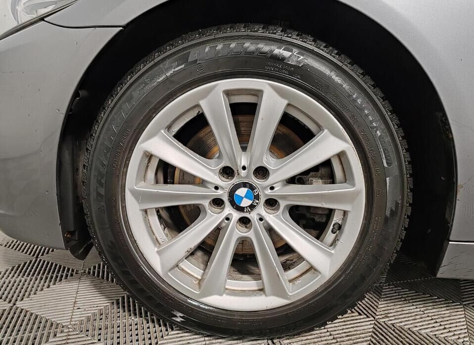 BMW 5 серии, VI (F10/F11/F07) Рестайлинг 528i xDrive 2.0 AT (245 л.с.) 4WD