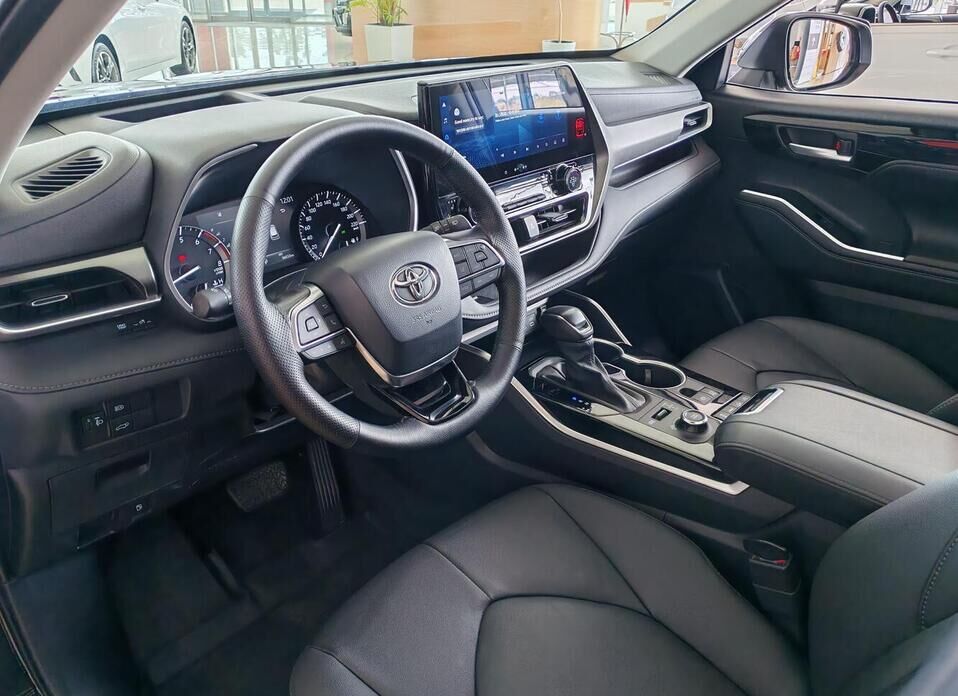 Toyota Highlander 2.0 AT (248 л.с.) 4WD
