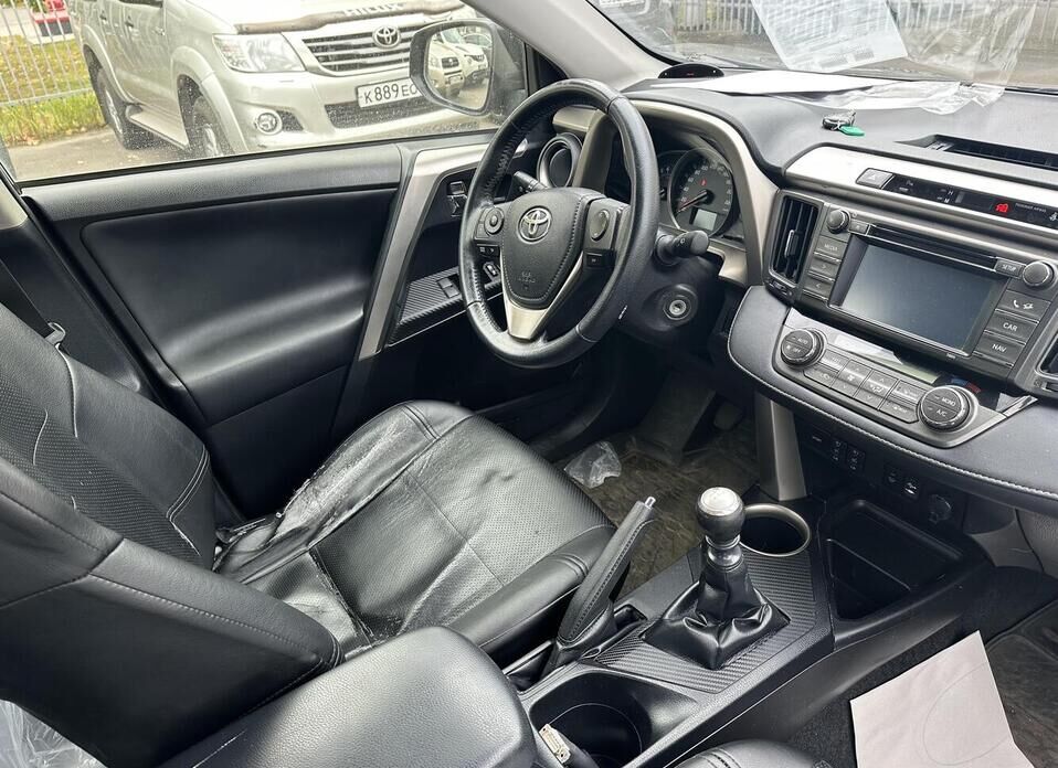 Toyota RAV4, IV (XA40) 2.0 MT (146 л.с.) 4WD