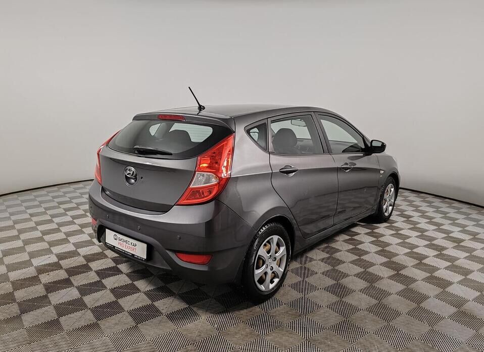 Hyundai Solaris, I 1.6 AT (123 л.с.)